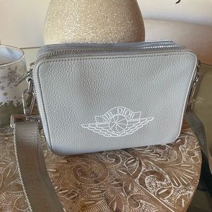 Exclusive air dior authentic